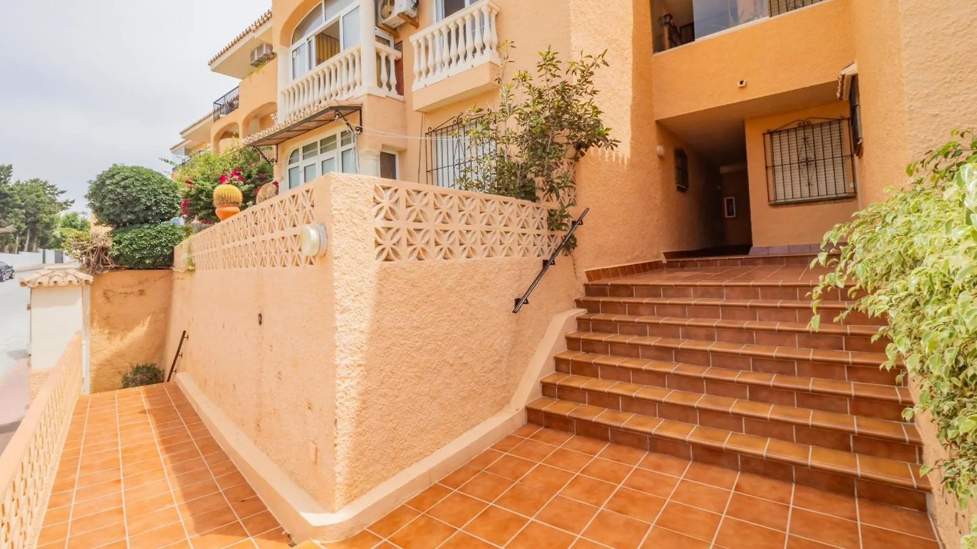 Cubo'S El Faro Beach Apartment With Pool Sitio de Calahonda 0*,  Spain