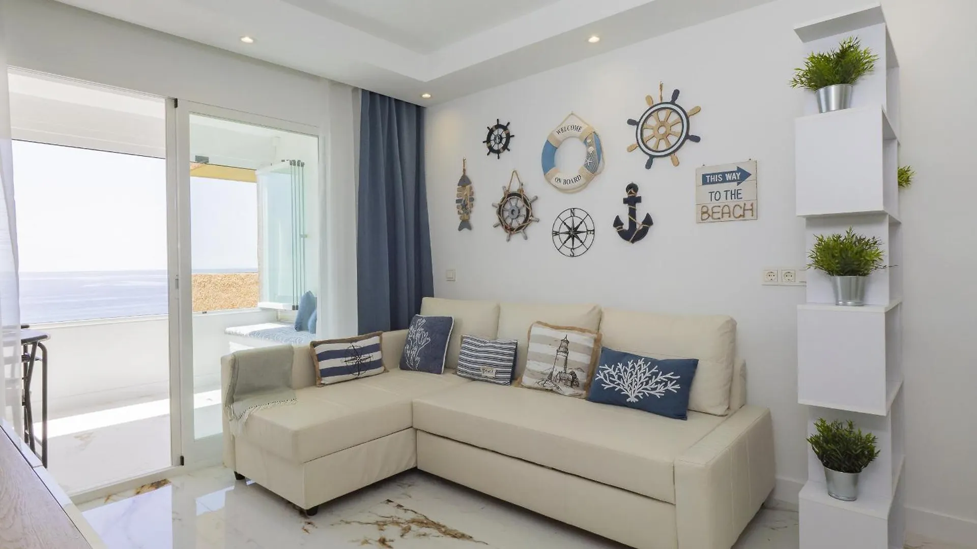 Cubo'S El Faro Beach Apartment With Pool Sitio de Calahonda Spain