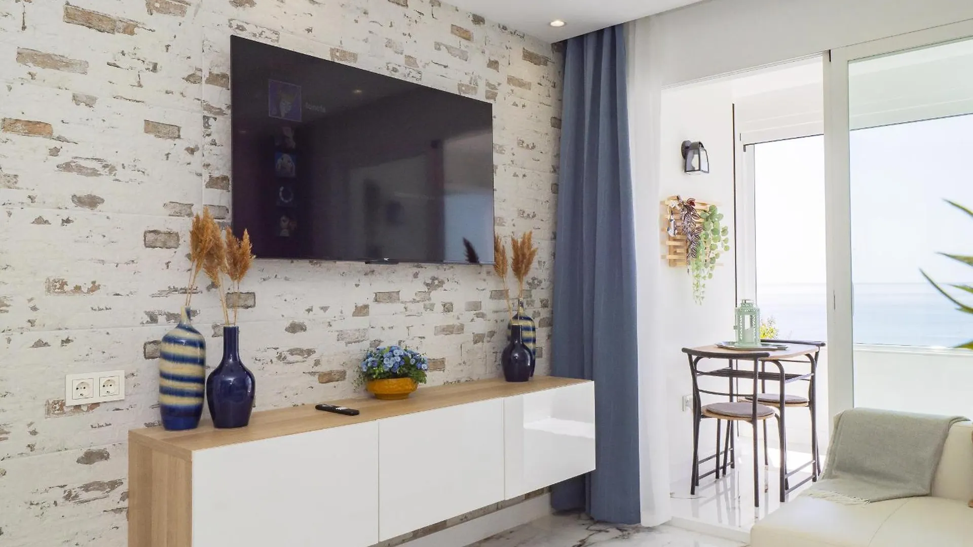 Cubo'S El Faro Beach Apartment With Pool Sitio de Calahonda