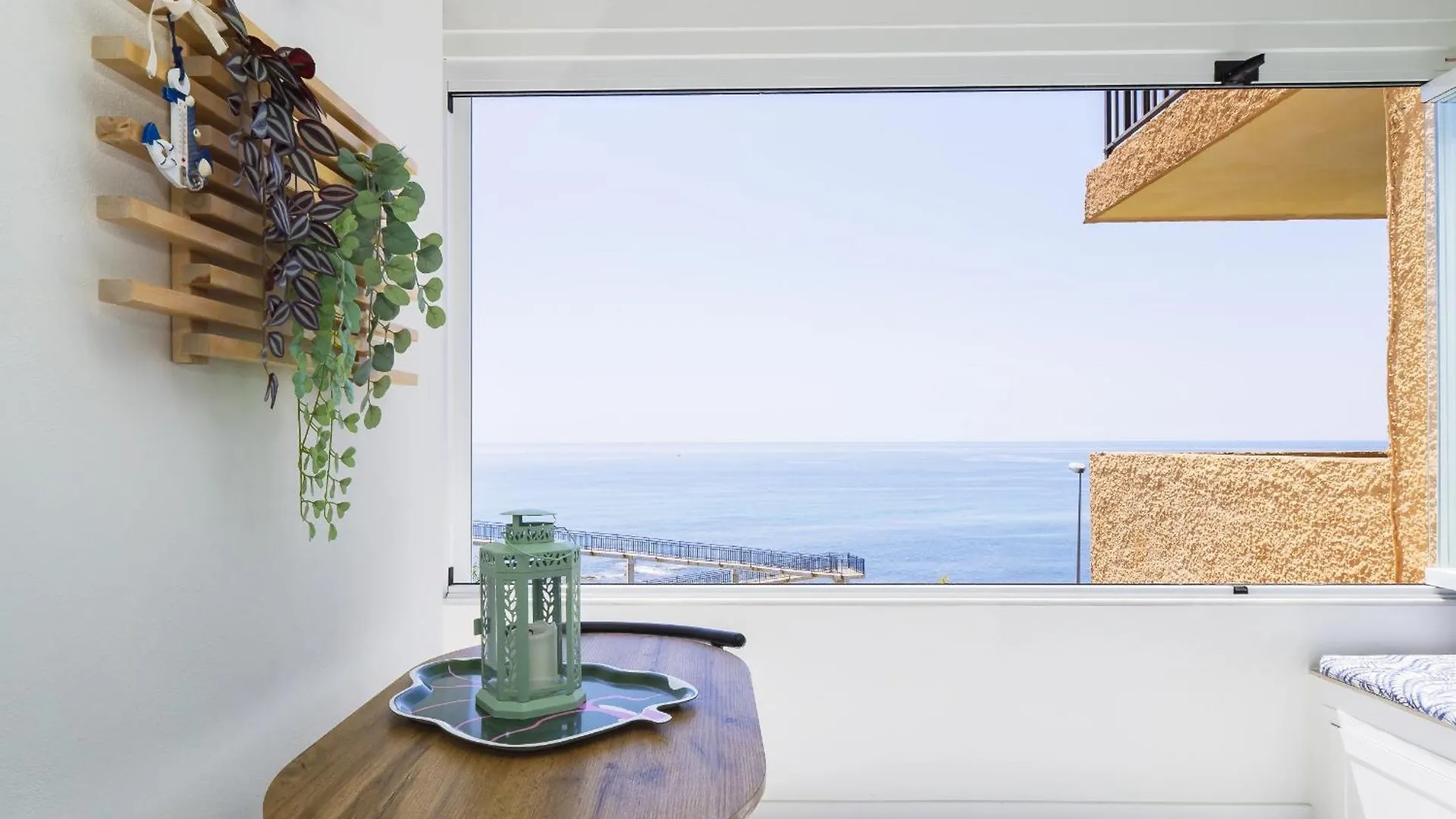 Cubo'S El Faro Beach Apartment With Pool Sitio de Calahonda 0*,  Spain