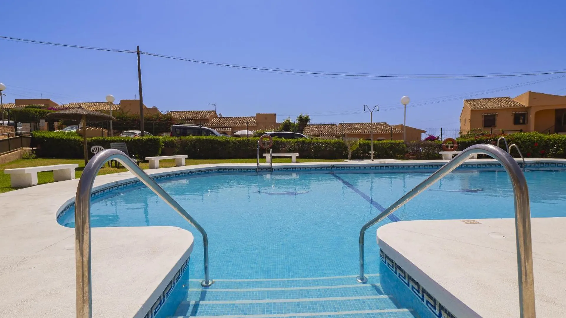 Cubo'S El Faro Beach Apartment With Pool Sitio de Calahonda Spain